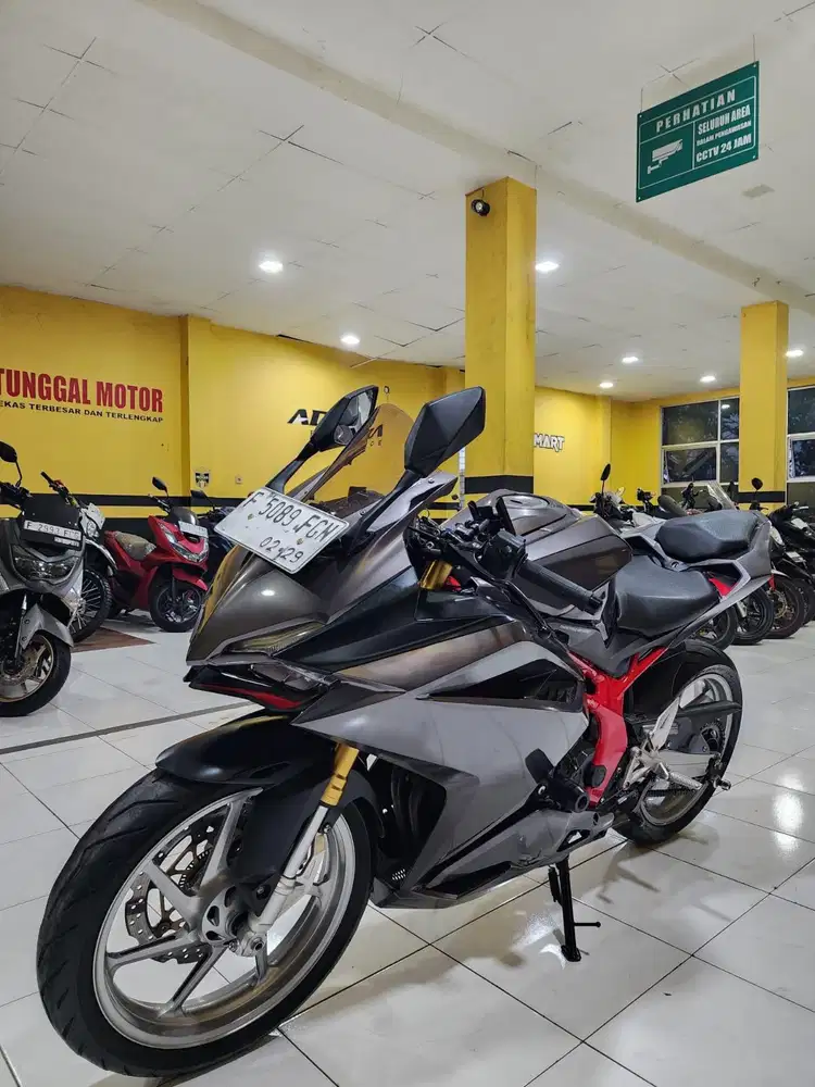 Honda cbr 250 abs km low pajak on