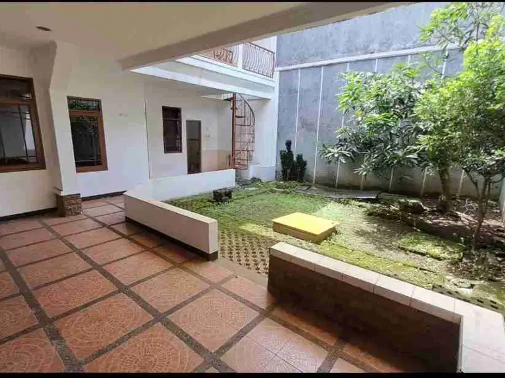 Siap Huni Jl Kliningan Buah Batu Bisa Buat Kantor ataw hunian