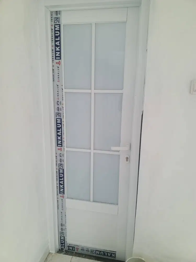 KUSEN ALUMUNIUM, PINTU, JENDELA ALUMUNIUM & KACA BERPENGALAMAN RAPIH