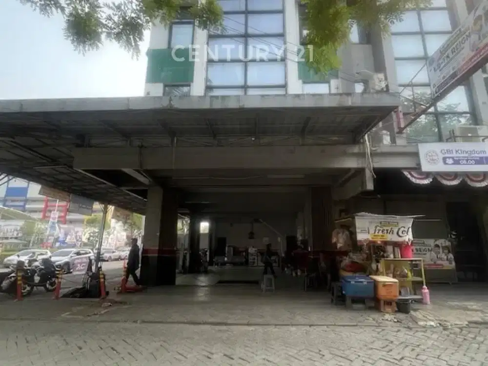Ruko Hook Gandeng 3Lt Boulevard Gading Serpong – BU/Jual Cepat