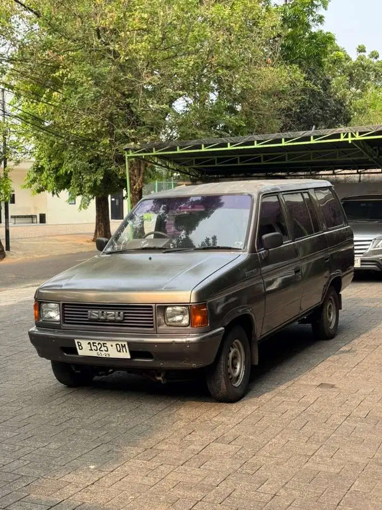 Isuzu Panther Golden 1991 Diesel Tangan Pertama