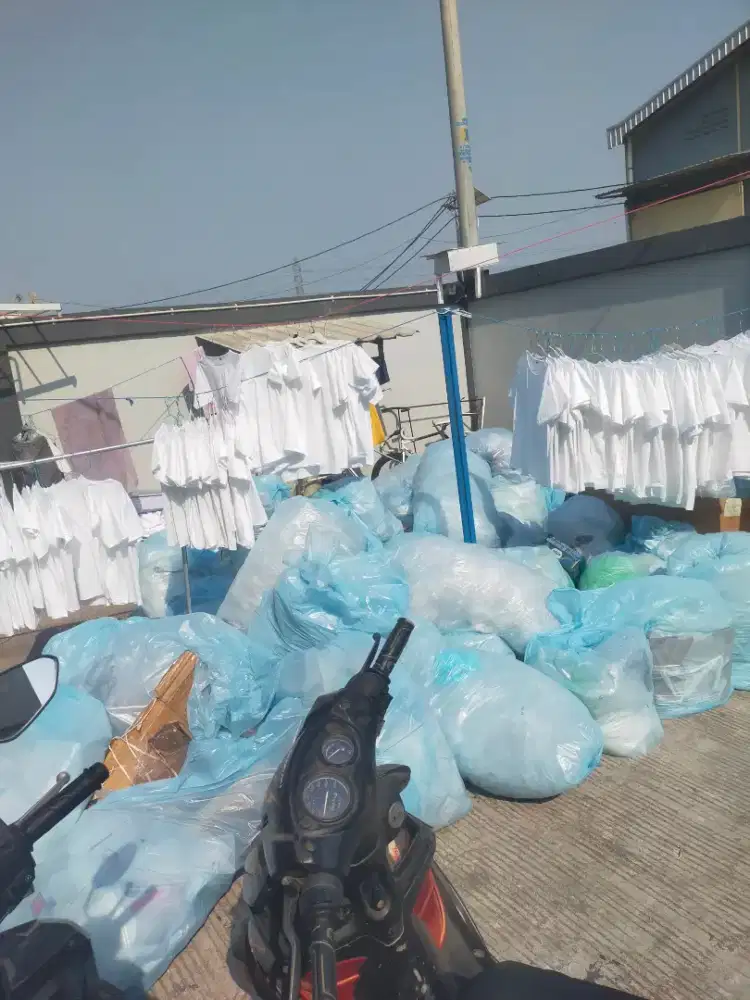 Plastik Poliester bekas produksi sablon