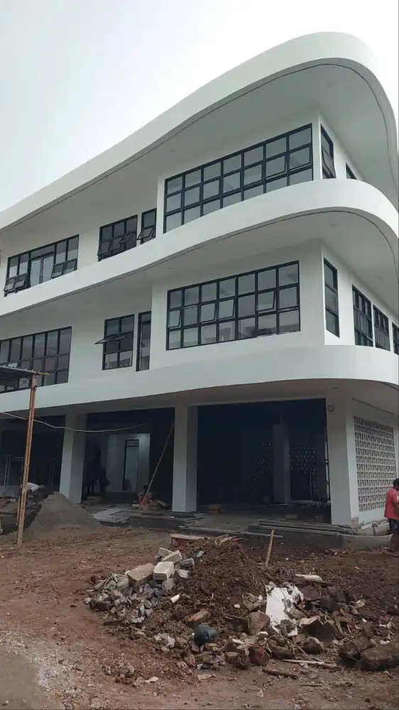 KUSEN ALUMUNIUM, PINTU, JENDELA ALUMUNIUM & KACA BERPENGALAMAN RAPIH