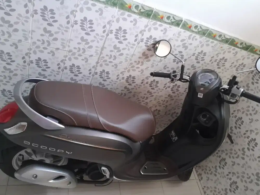 Honda scoopy keyless 2023 tipe stylish kondisi istimewa