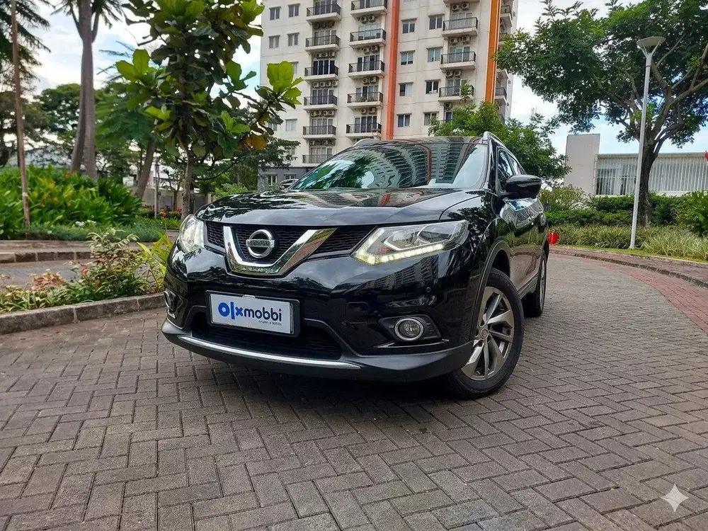 TDP 1 JUTA Nissan X-Trail 2.5 Bensin-AT 2015 Hitam CTIVB