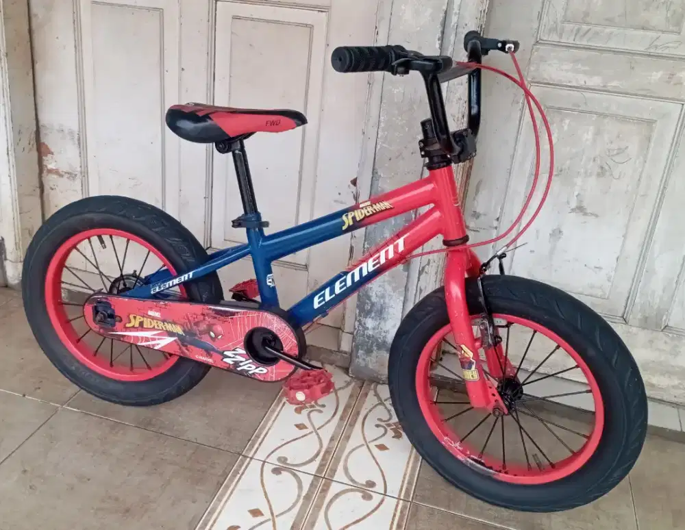 Sepeda BMX ukuran 16 ban jumbo kondisi normal