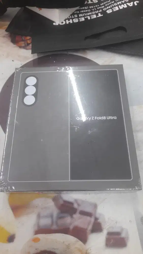 Beli fold 8 7 6 flip 8 7 6 baru seken berikut tipe lain yg mau jual