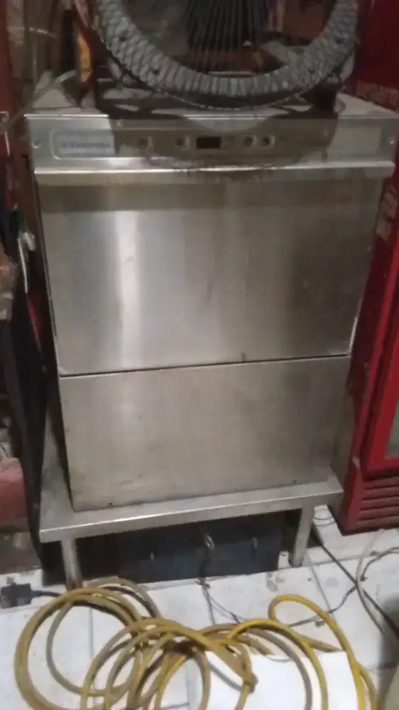 Diswasher Electrolux 2 pintu comercial