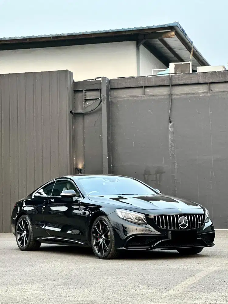 Mercedes benz S63 AMG COUPE 2015