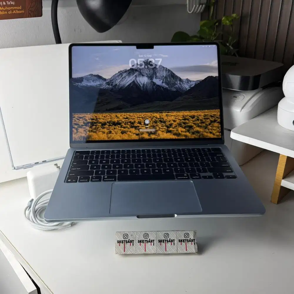 MacBook Air M4 16/256gb Sky Blue Garansi February 2027