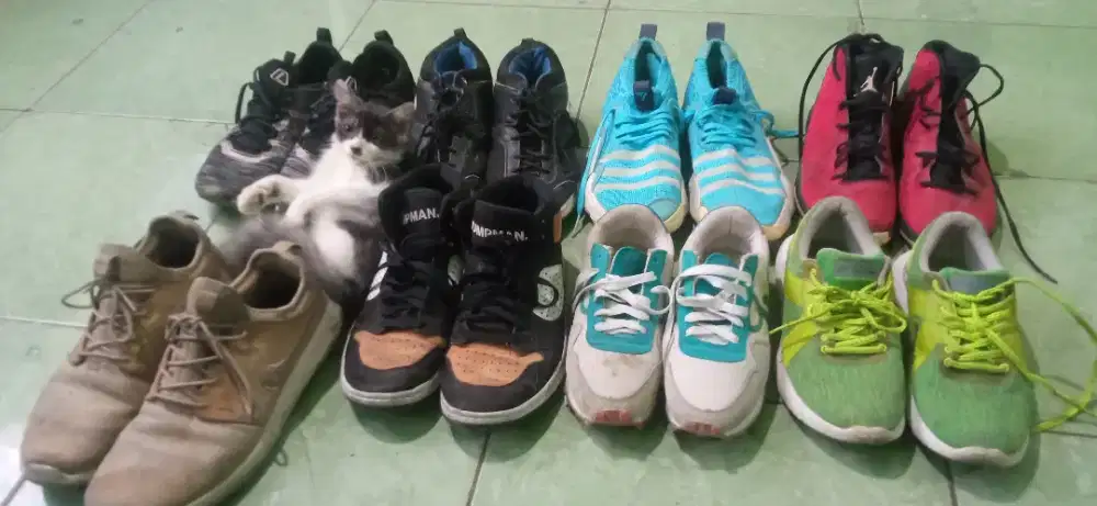 Sepatu seken branded