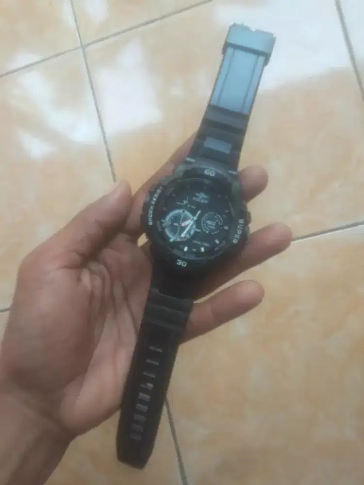 Jam tangan pilot