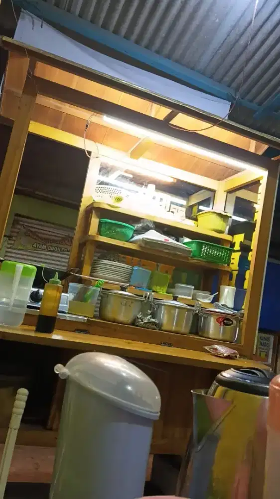 DIJUAL GEROBAK BEKAS JUALAN KETOPRAK