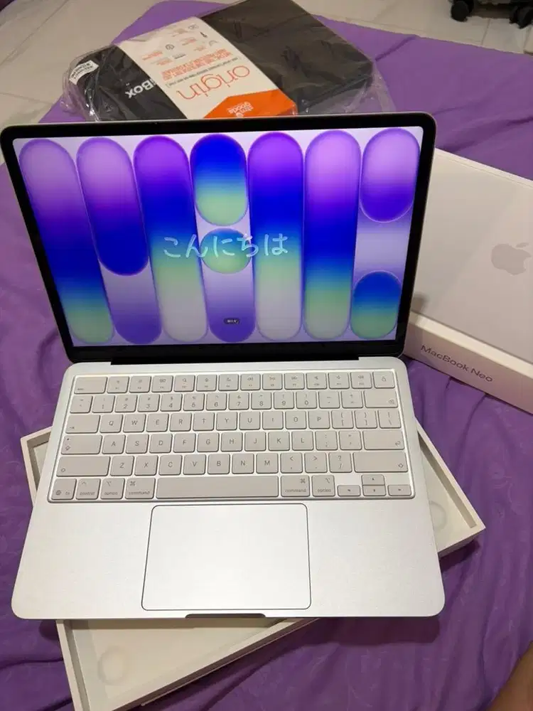 MacBook Neo 8/256GB Silver BNOB