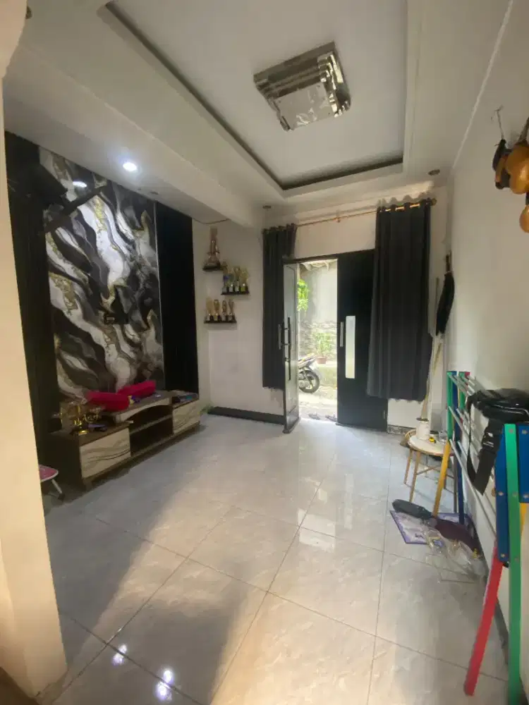 Rumah second dijual cepat tingkat 260jt Rawadenok Pancoran mas Depok
