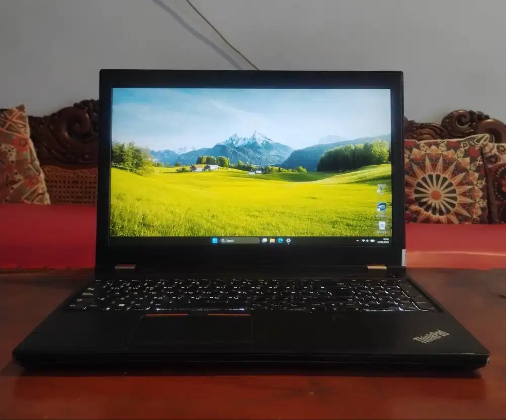 Laptop Workstation Intel Core i7 VGA Nvidia Quadro RAM 8GB SSD 256GB