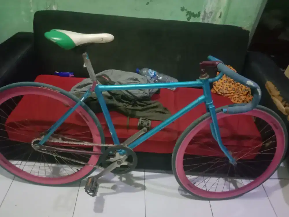 Sepeda fixie tinggal pakai lokasi central cilebut
