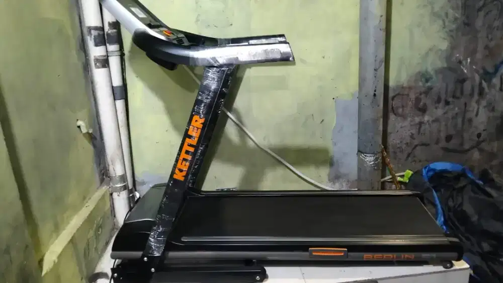 Treadmill Berlin S1 Bekas Mulus – Siap Pakai untuk Rumah