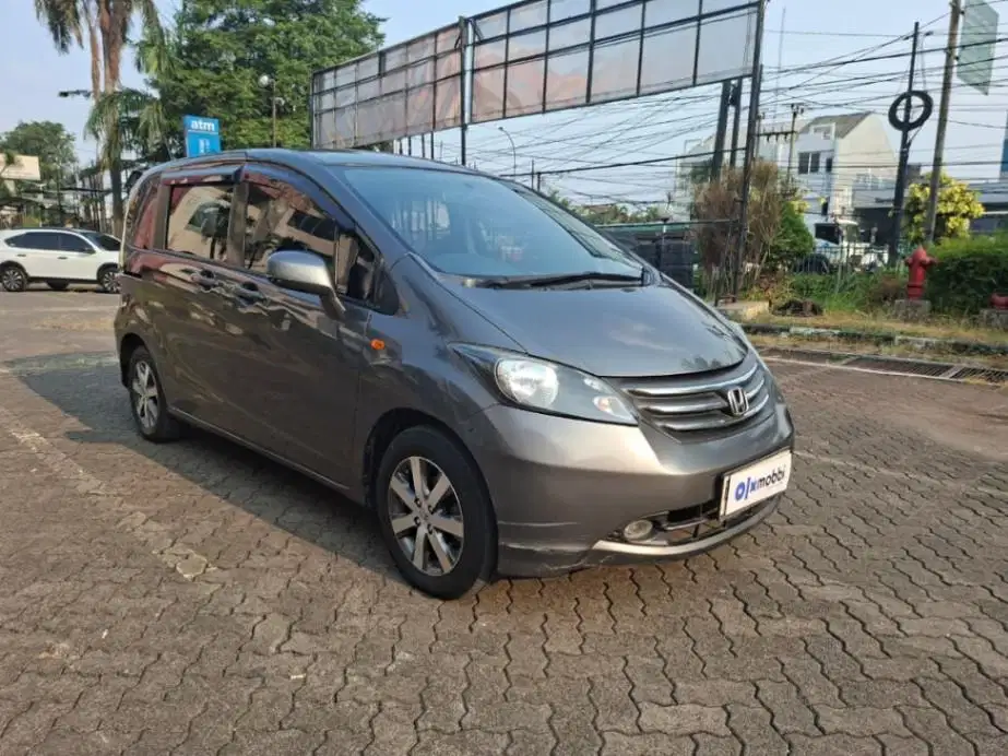 Honda Freed 1.5 E Bensin-AT 2009 Abu