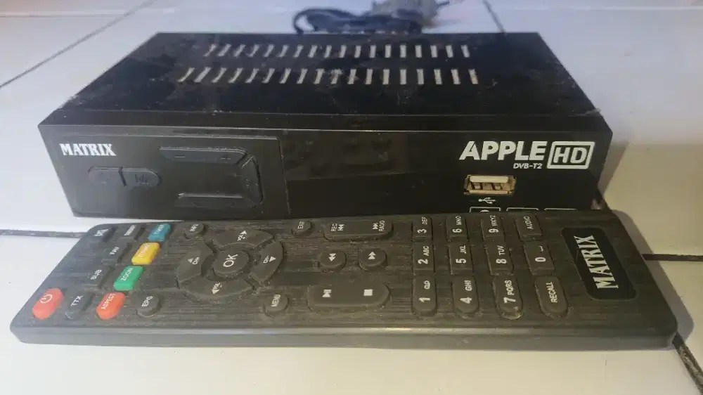 STB DVBT2 MATRIX APPLE MERAH SEGEL BEKAS NORMAL