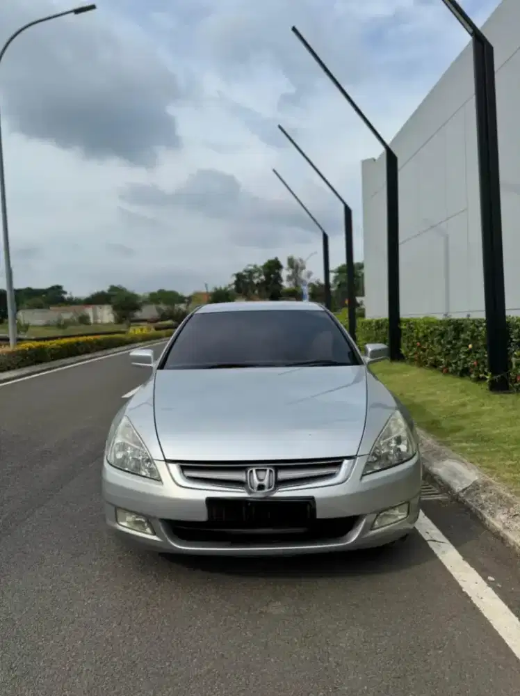 Di jual Honda accord cm5 VTI-L thn 2004