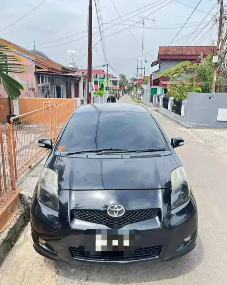 Yaris E metik 2010