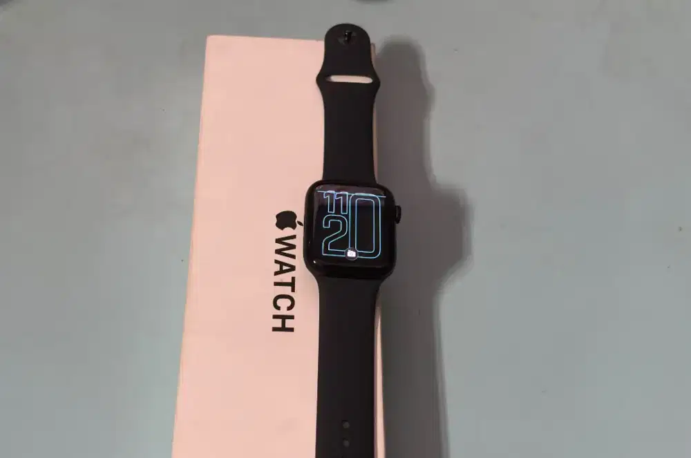 Apple watch SE 3 44mm, mulus garansi