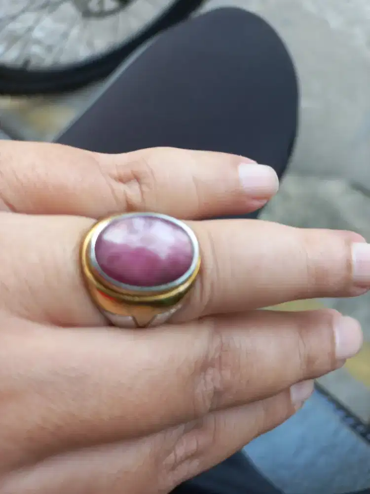 Cincin Ruby Star