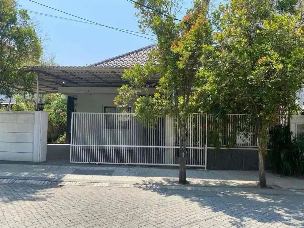 Dijual rumah hook babatan pratama wiyung