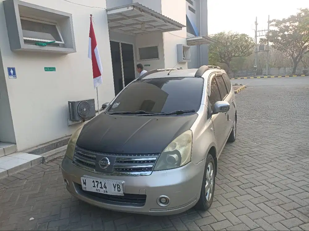 Grand livina 1.8 matic tahun 2007