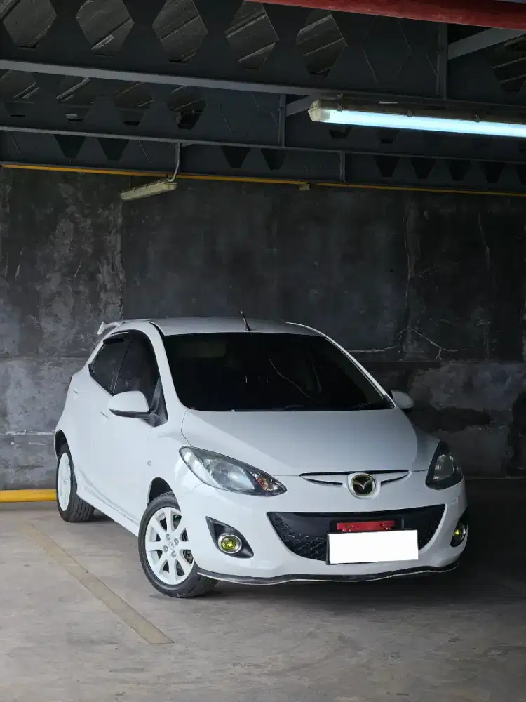 [Low Odo] Mazda 2 Hatchback Manual 2010