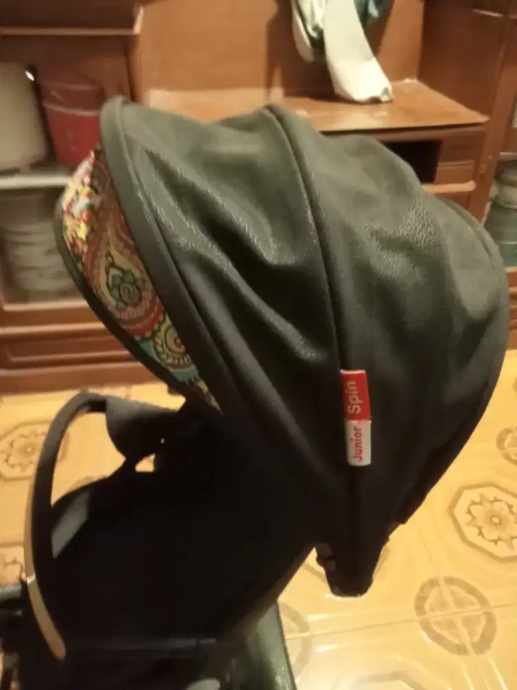Strollar warna hitam jorok cantik masih bagus