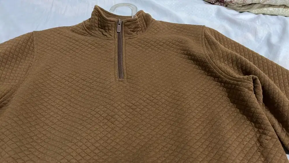 Sweater Branded Mall