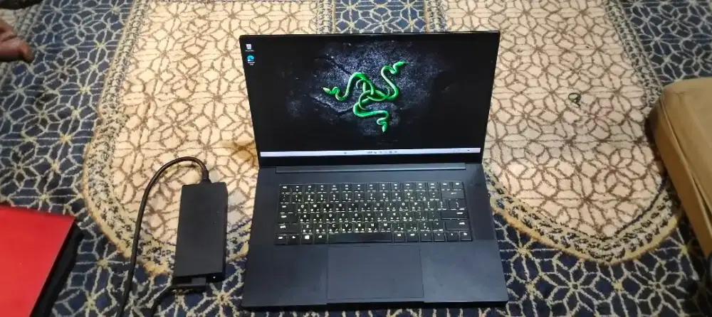 Razer Blade 15 RTX2060 6GB RAM 32 SSD 1TB  512GB