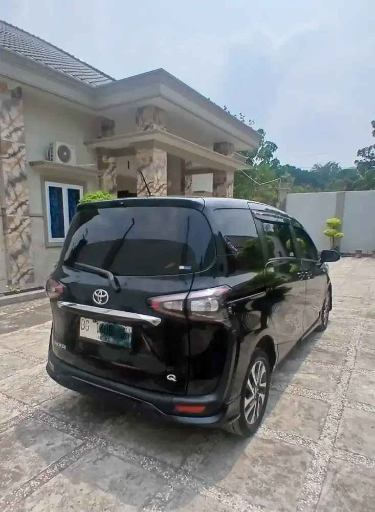 dijual sienta tipe Q metic( cvt) 2017