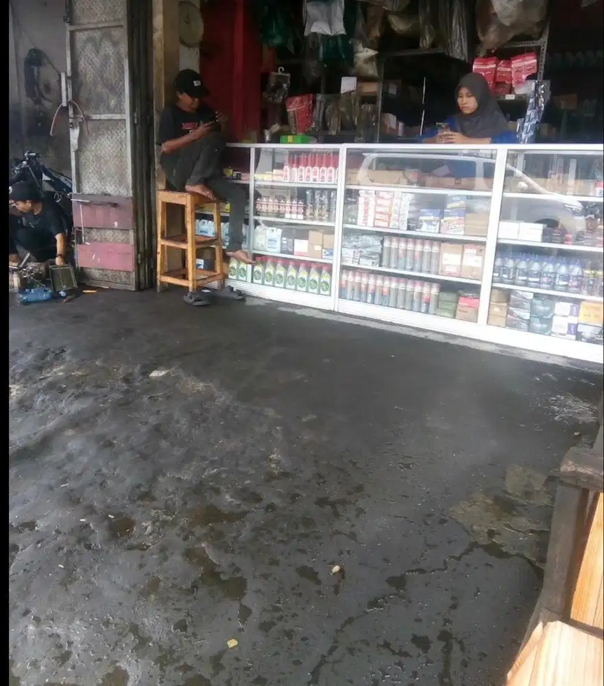 Mekanik dan helper
