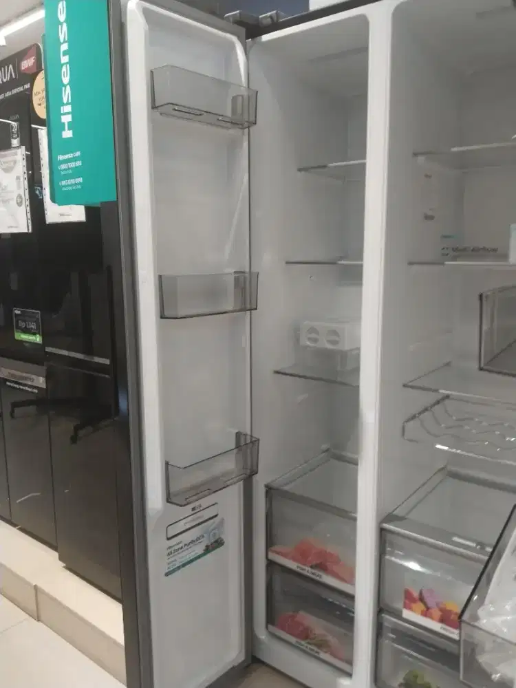 Kulkas Hisense side by side
