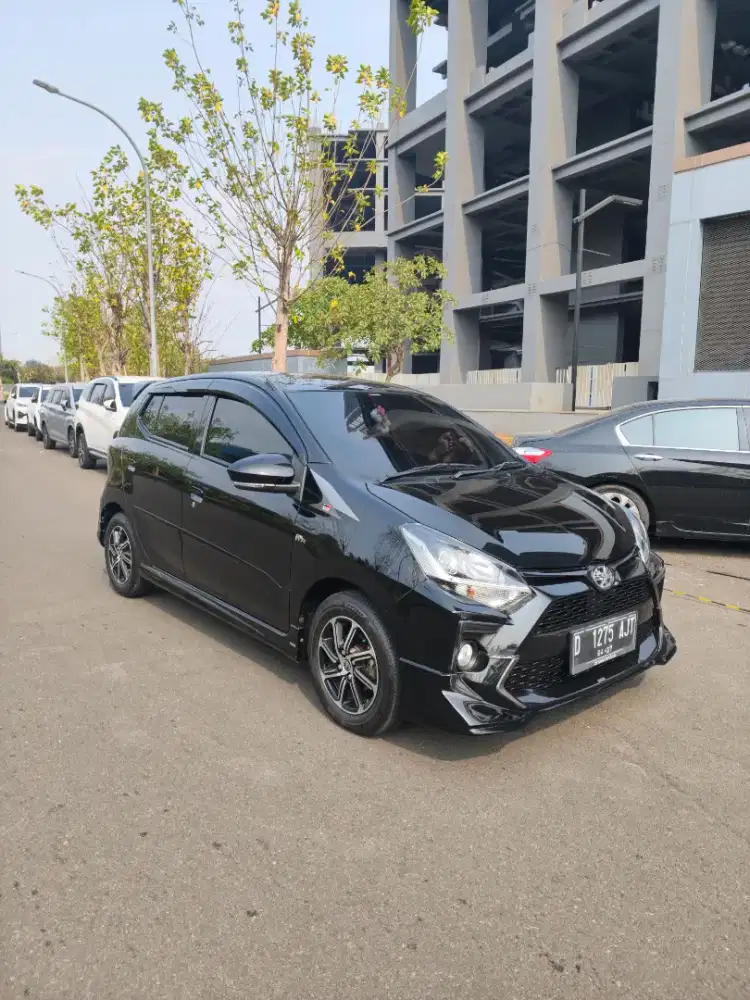 TOYOTA. AGYA.  1.2. GR. AT.  22 KM. 3.500