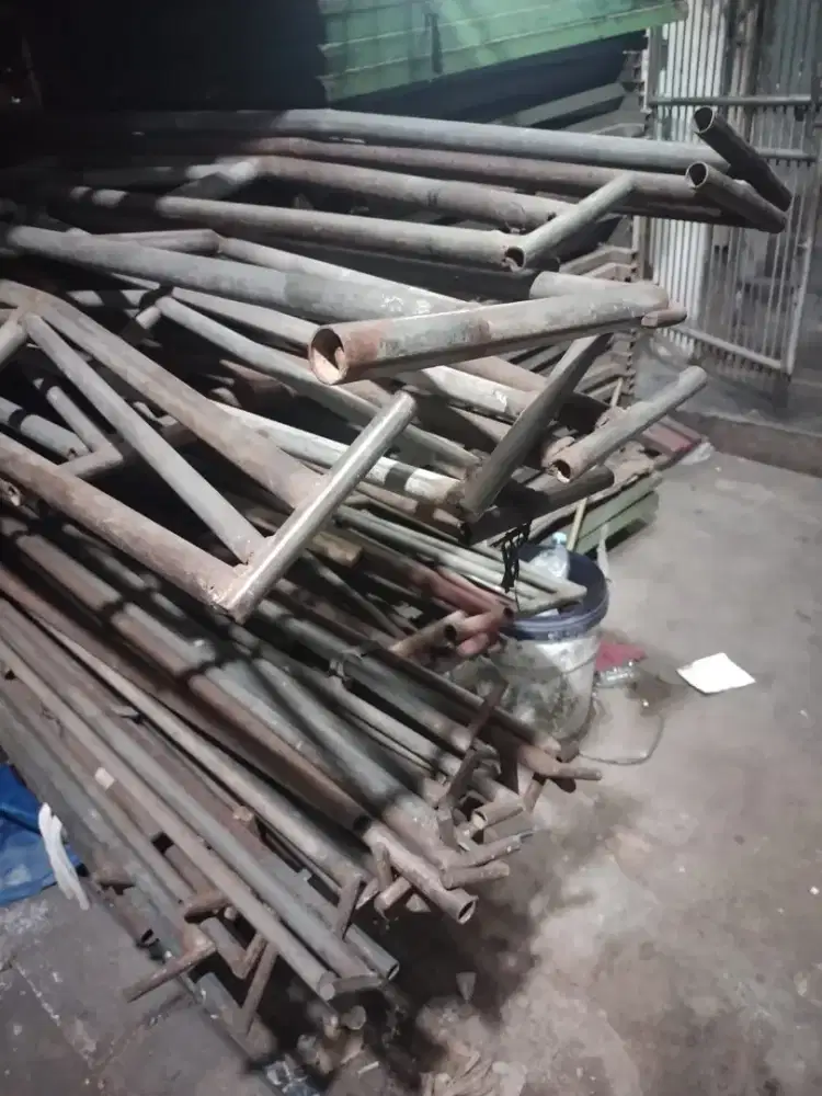 besi rangka tenda