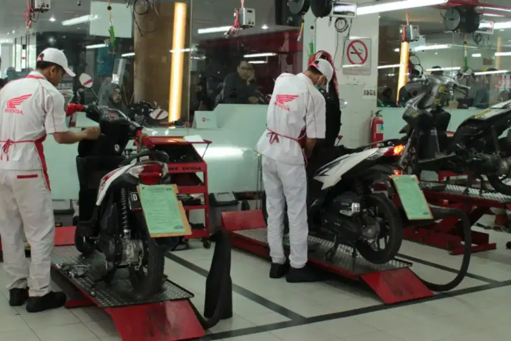 DICARI CEPAT MEKANIK BERPENGALAMAN UNTUK MOTOR HONDA