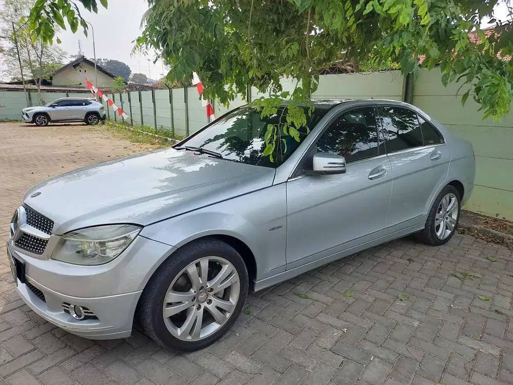 Mercedes Benz Mercy C200 CGI Avantgarde 2010 W204