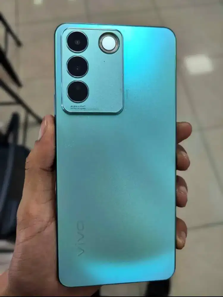 Vivo v27e 8/256 hp casaN