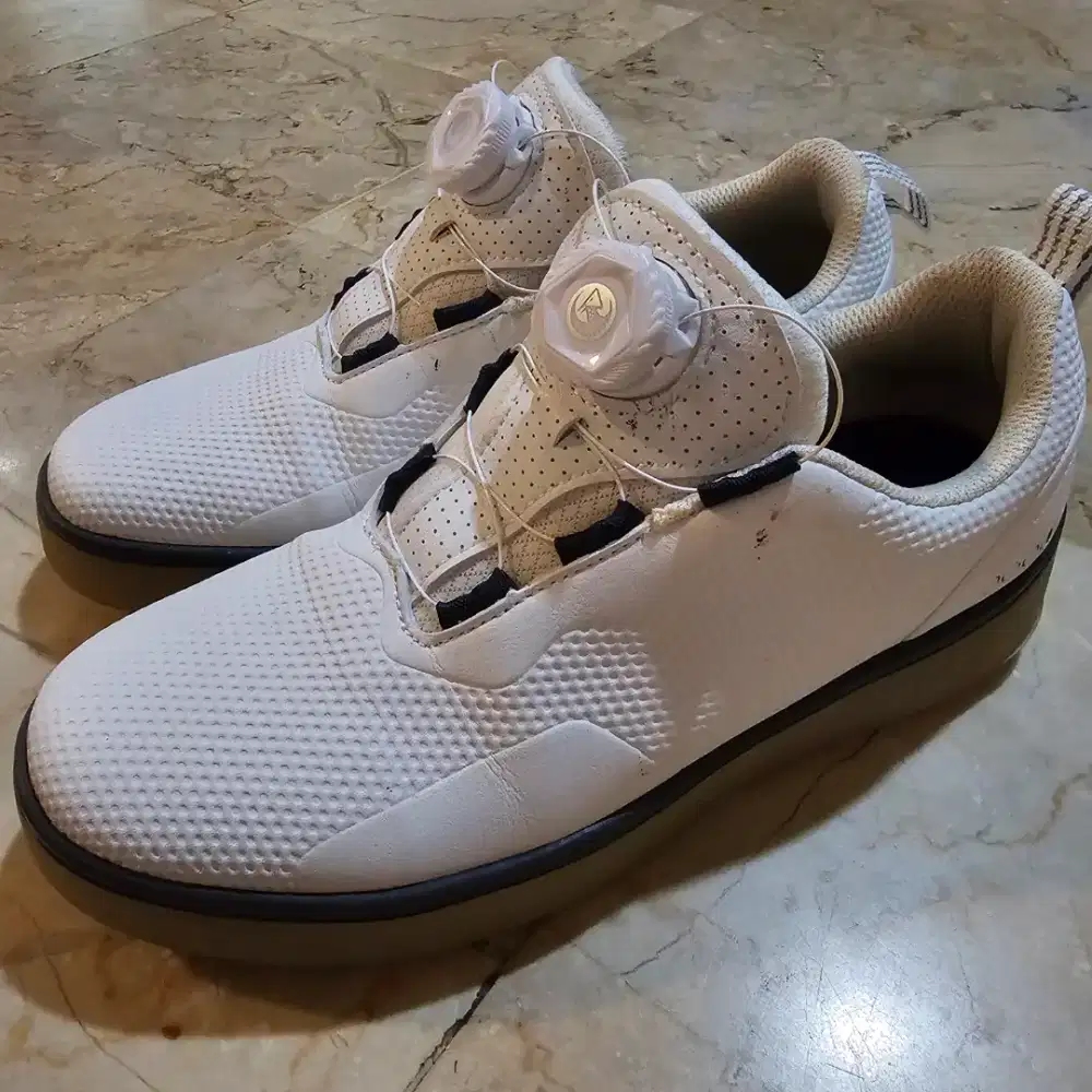 Sepatu GOLF Madison size 41 second like new