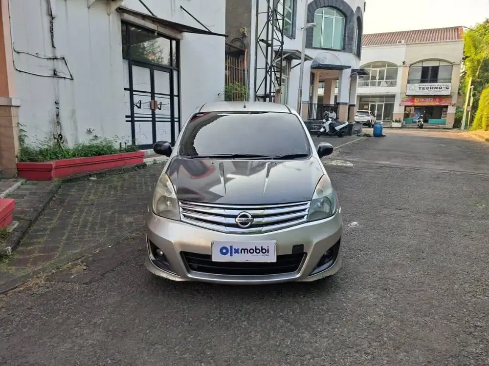 DP RENDAH - NISSAN GRANDLIVINA 1.5 XV BENSIN MT 2014