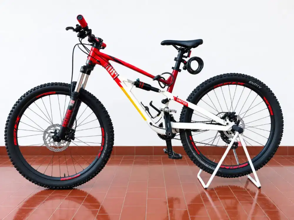 Polygon Siskiu D5, Size M, 27.5