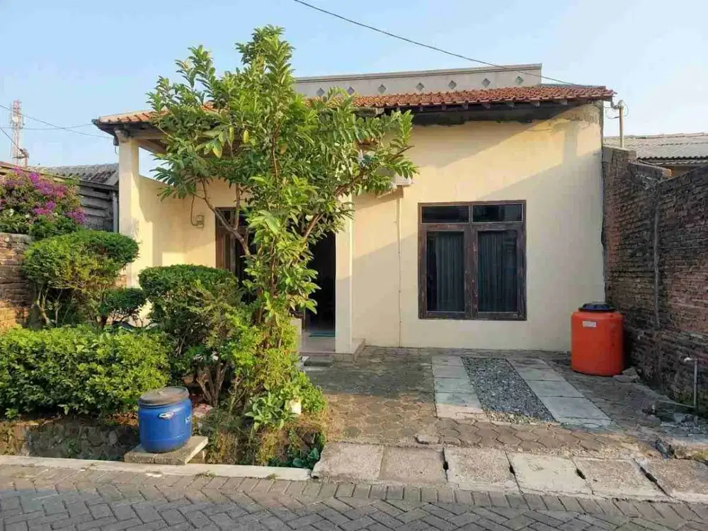 RUMAH STRATEGIS DWOROWATI SEMARANG – SHM, TANAH LUAS 158M²