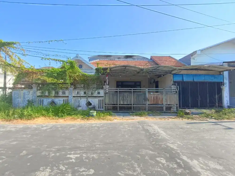 DIJUAL RUMAH HITUNG TANAH DI BABATAN PANTAI JALAN BESAR MURAH