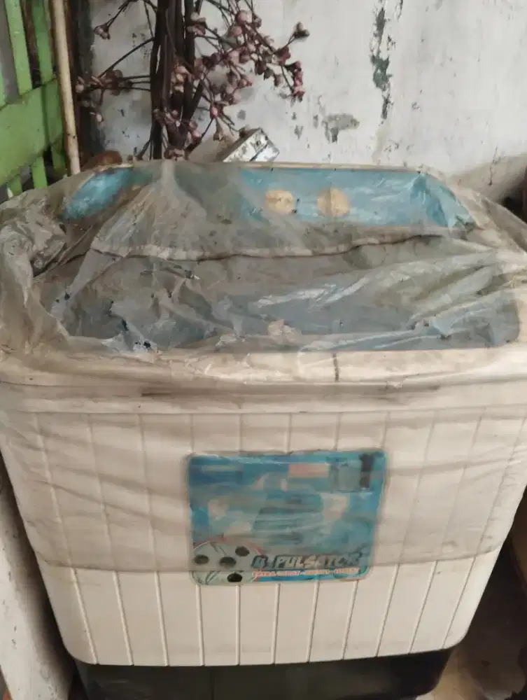 Mesin cuci duantabung swan