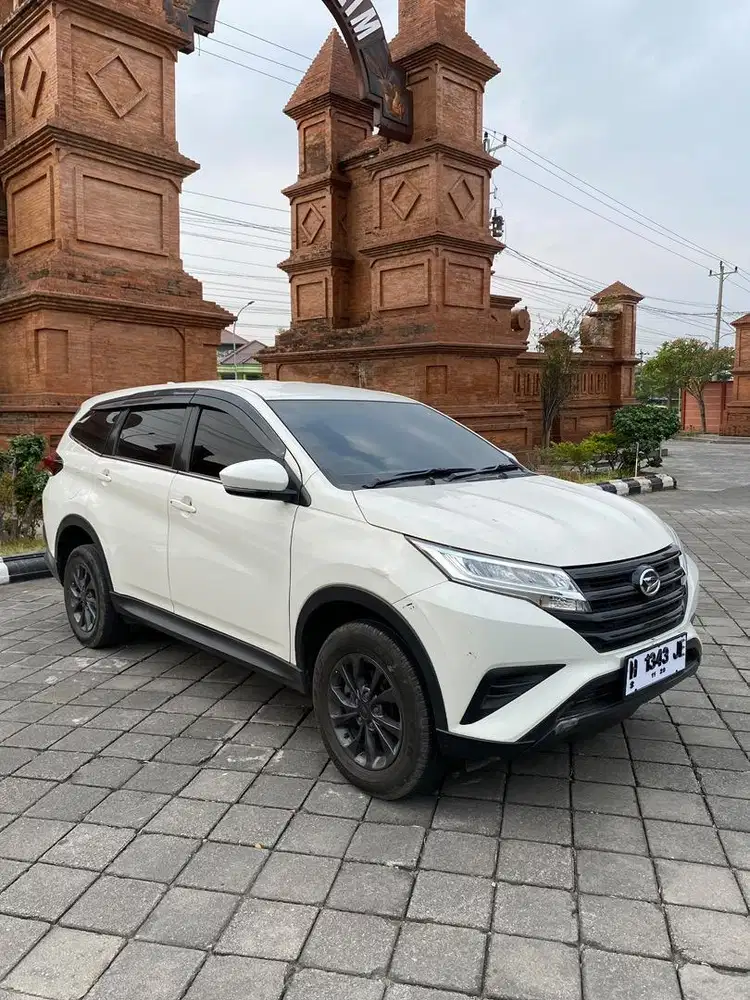 Terios 2019 putih