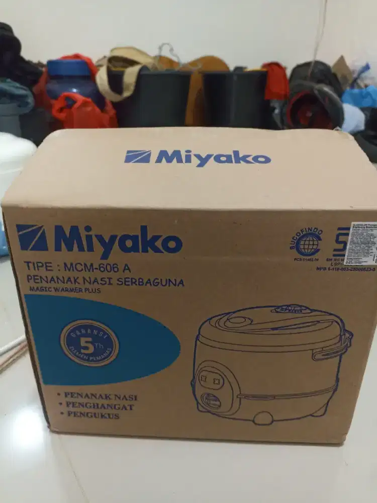 Magic Com Miyako 0,6L